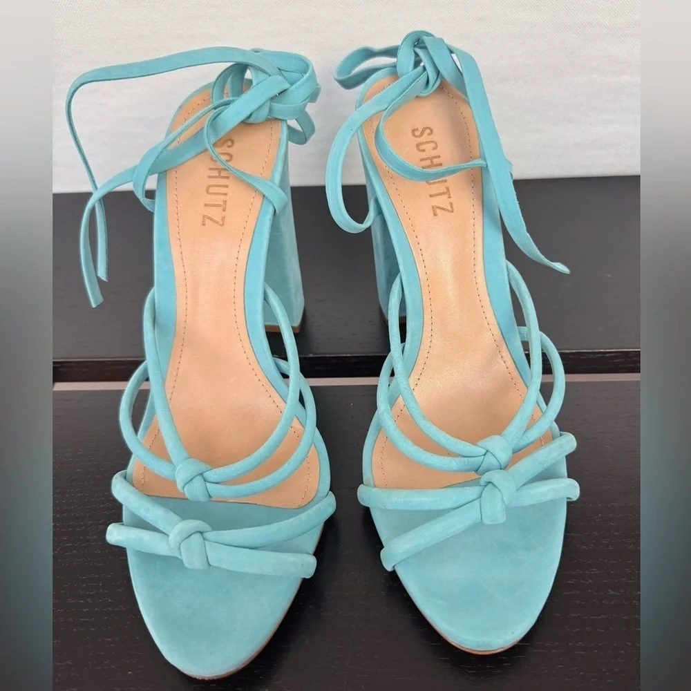 SCHUTZ new without
